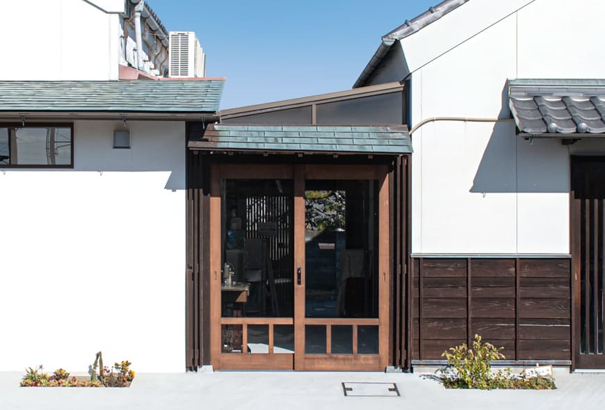 中通路(廊の図書室 l(r)ow Library)