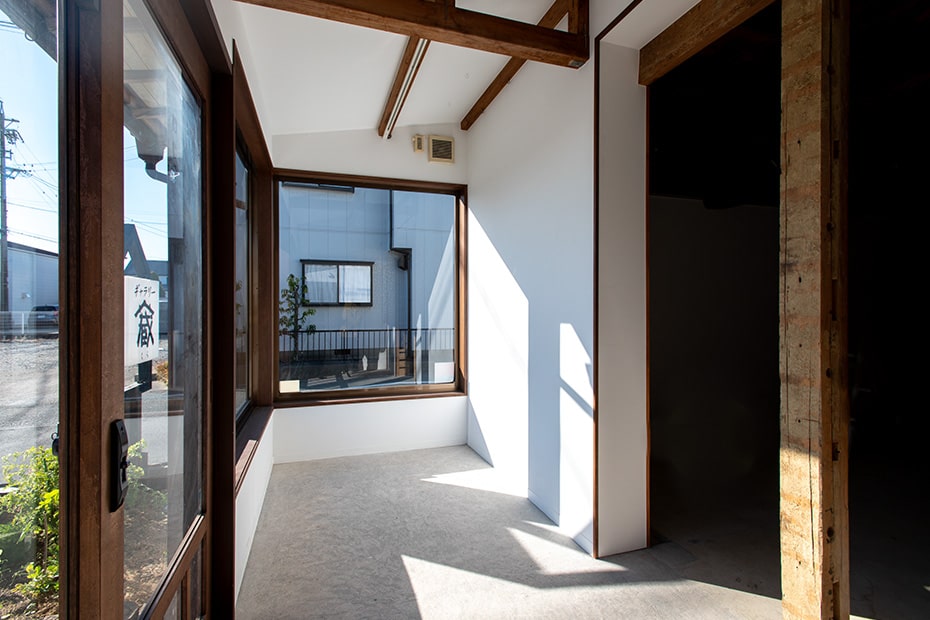 陽当たりの良いサンルーム